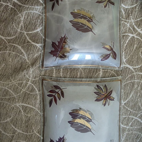 Opaline glass plates vintage set of 2 in like new condition