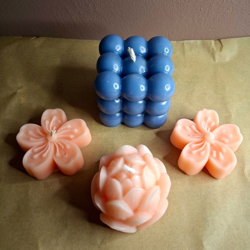 Set of 4 Handmade Decorative Candles Navy Blue & Peach Blossom New