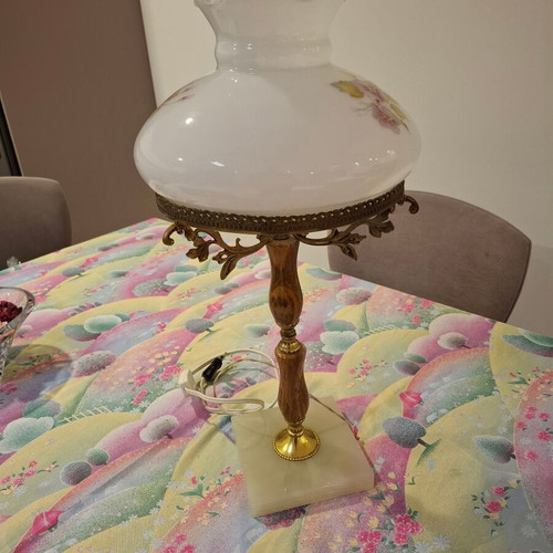 Onyx decorative portatif lamp like new