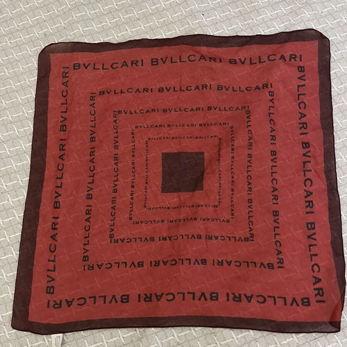 BVLLCARI scarves used, black and red