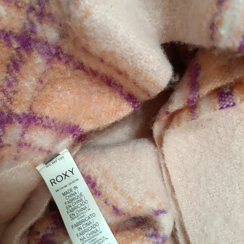 Roxy scarf like new, multicolored