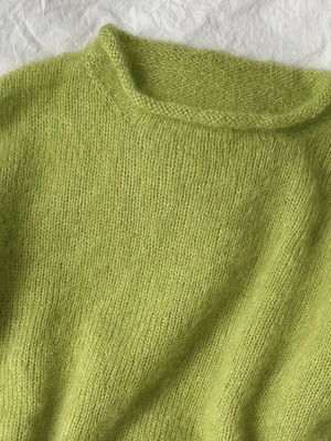 Green pullover new, unworn