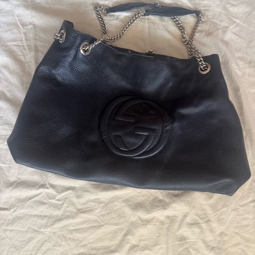 Gucci leather shoulder bag like new, black with chain strap