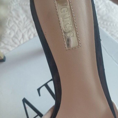 Guess heels like new, white and beige