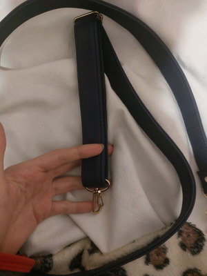 Bag straps like new, black and blue with golden clasps