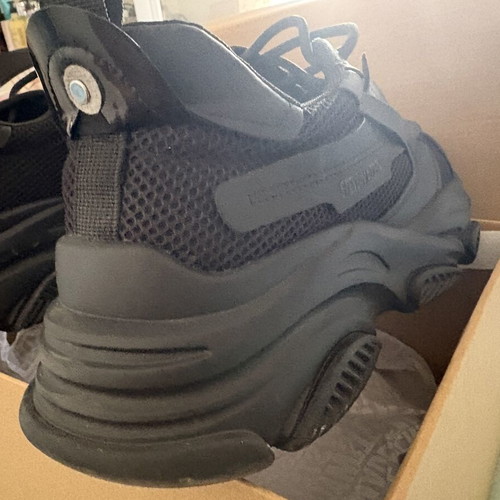 Steve Madden Possess sneakers, black, size 44