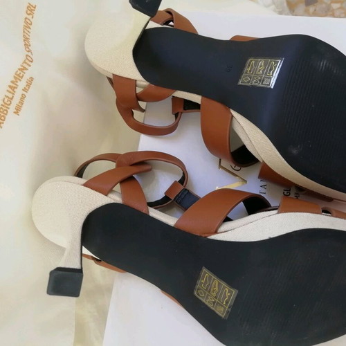 Versace sandals new, beige and brown, size 39