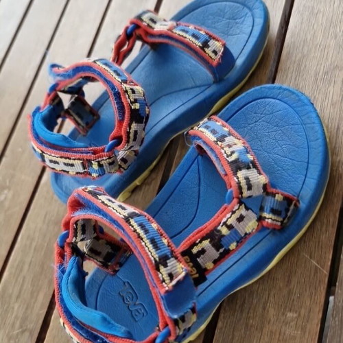 Teva kids sandals used, size 24-25, blue