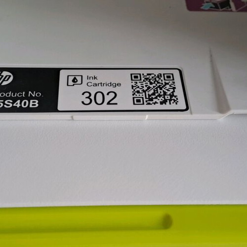HP DeskJet 2130 multifunction printer scanner copier like new