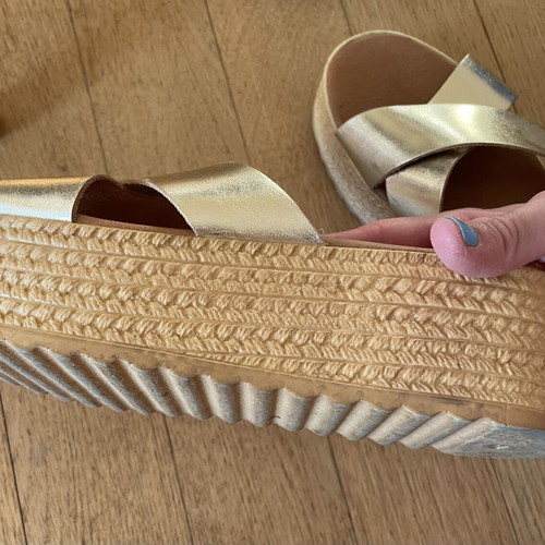 Mater Terra women's gold platform sandals like new, size 40