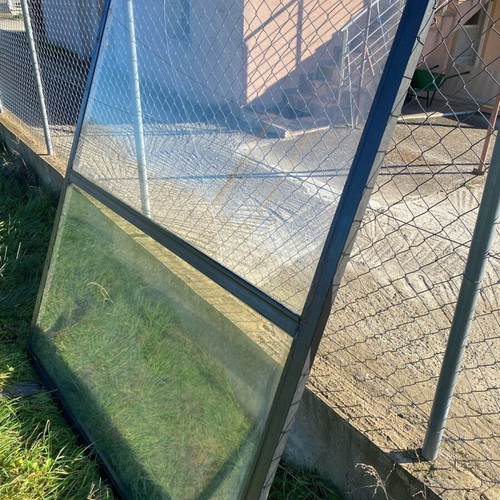 Outdoor Windbreakers used, iron frame with glass, stable construction