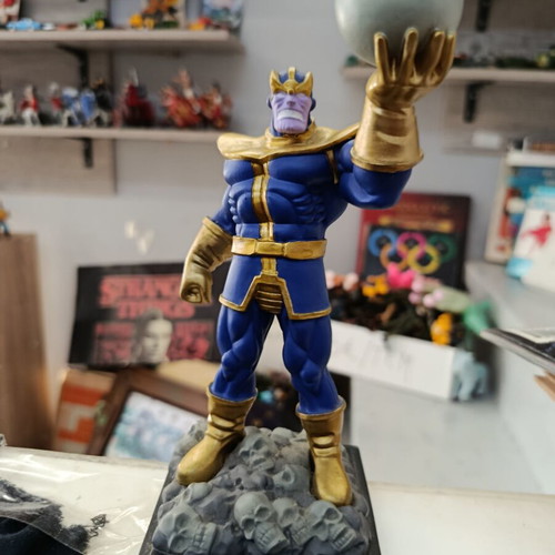 Thanos collectible figure Marvel 2018 used