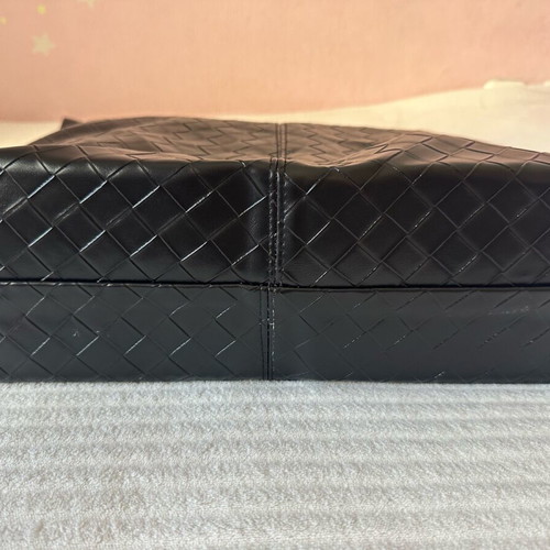 Trendyol shoulder bag new, knitted patterned, black