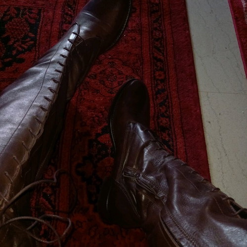 Leather boots from Italy like new, tall, dark brown