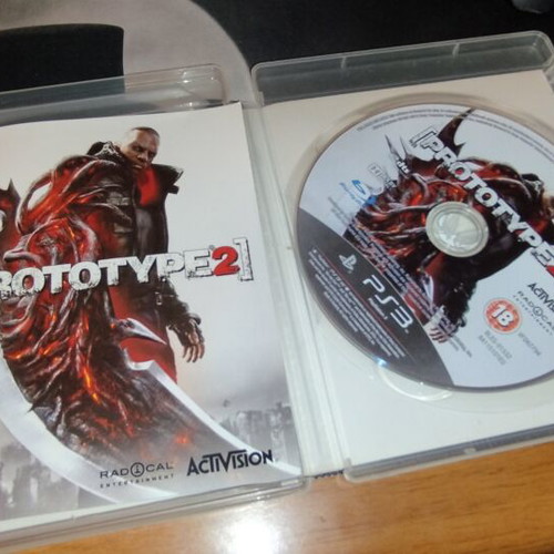 Prototype 2 PS3 game, complete with booklet