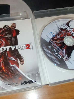 Prototype 2 PS3 game, complete with booklet