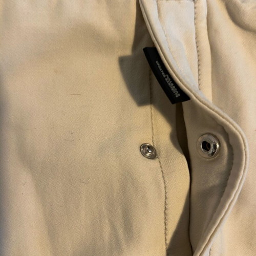 Pull & Bear βερμούδα με εξωτερικές τσέπες σε άριστη κατάσταση, εκρού μαλλί ύφασμα, μέγεθος S