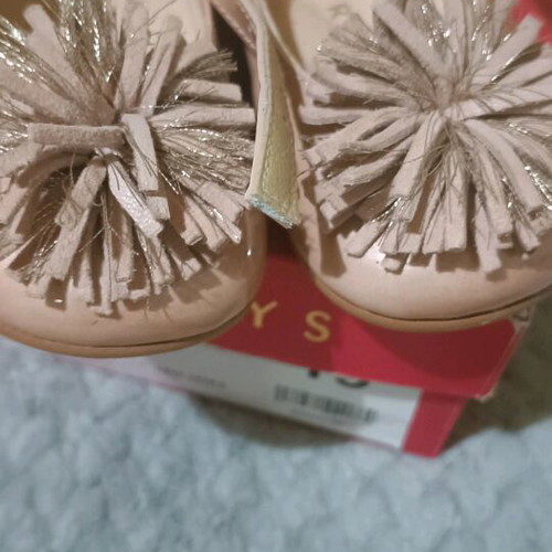 Clarys leather baby shoes new, size 19, tiny