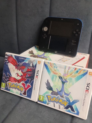 Nintendo 2DS modded console used with Pokemon X and Y