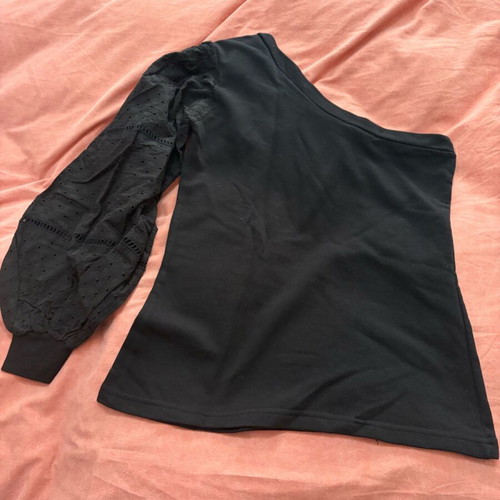 Kippul One Sleeve Top black like new, size S