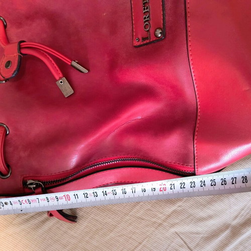 Loretta drawstring bag large, like new, red