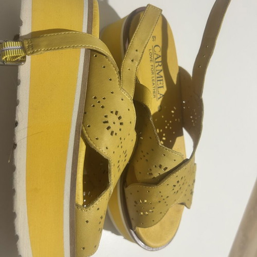 Carmela Footwear women's sandals like new, size 37, yellow leather