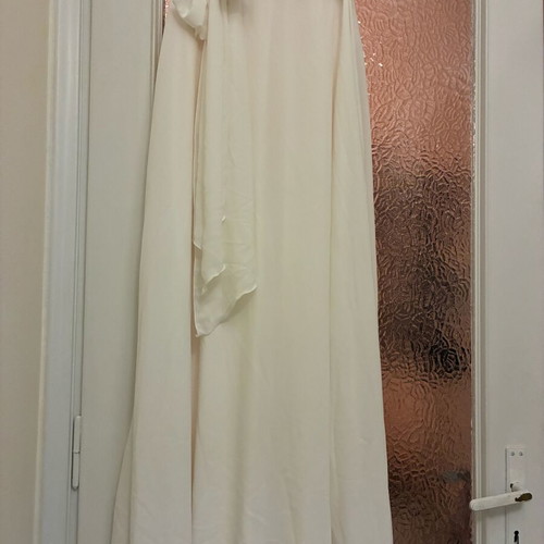 Long white skirt Lynne used with ribbons and side slit, size M