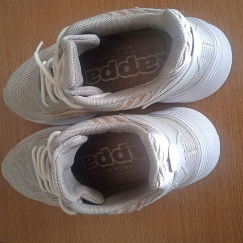 Kappa athletic shoes size 40 like new, gray