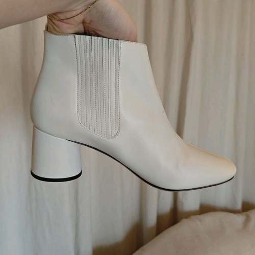 Marc Jacobs leather ankle boots new, white, size 40