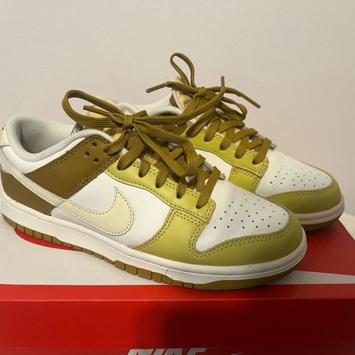 Nike Dunk athletic shoes like new, size 40, multicolor