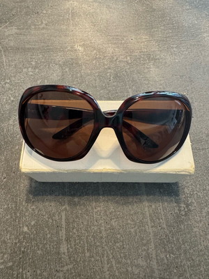 Dior women's sunglasses like new, brown