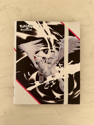 Pokemon Cards binder like new with 15 full art cards White Flare set