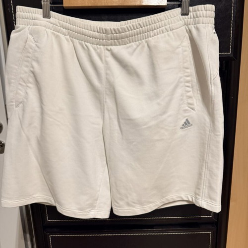 Adidas men's shorts XL like new, white