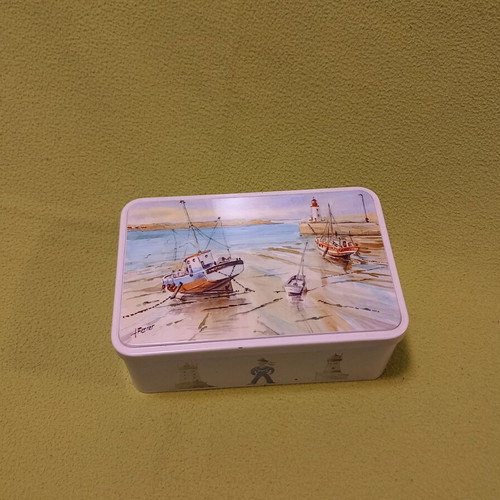 Collectible metal tin for French biscuits used