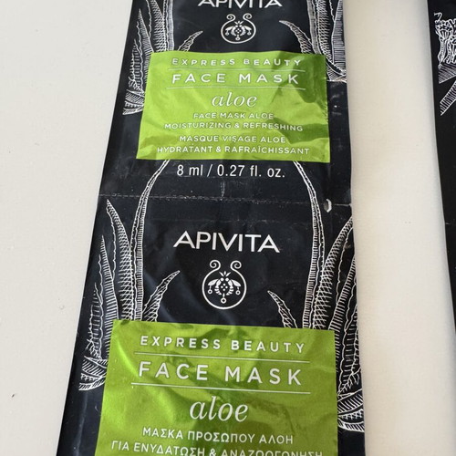 Face masks and cleansing gel with activated charcoal, new set of 4 masks and 1 gel