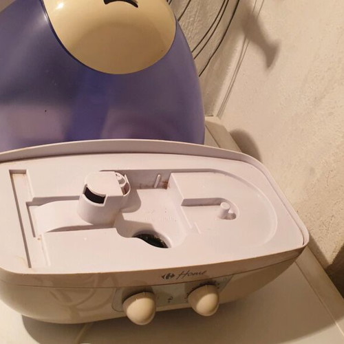 Home humidifier used with extra water tank