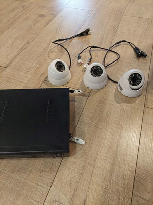 Σύστημα CCTV μεταχειρισμένο με 3 κάμερες και καταγραφικό