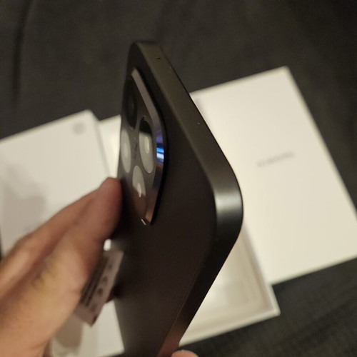 Xiaomi 15T 12/256 smartphone with accessories