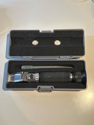 ATC Refractometer for Wine Making with Automatic Temperature Control 101390 new