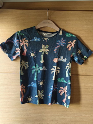 H&M Kids' T-shirt with Tropical Print used, size 122/128
