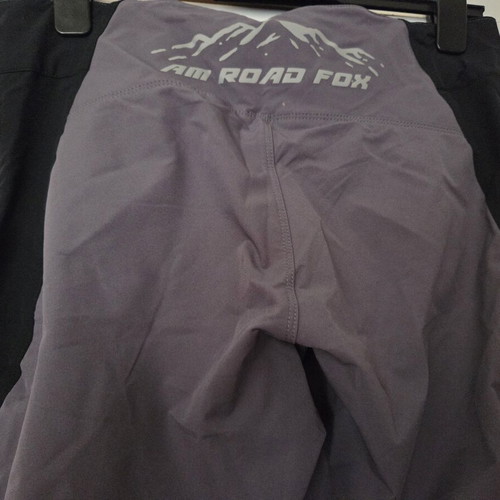 AM Road Fox cycling pants, black and grey stretch fabric
