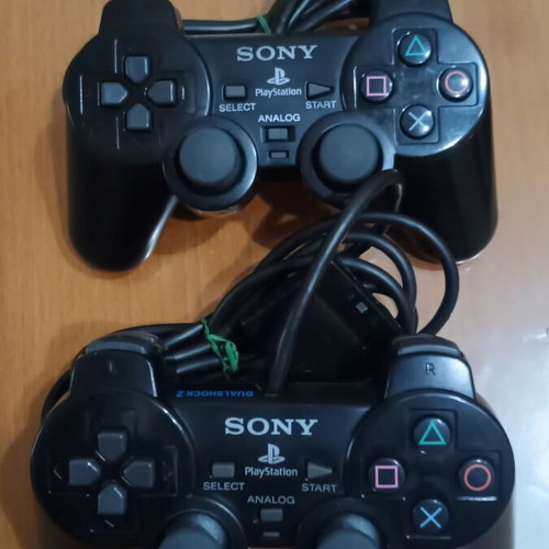 Sony DualShock 2 transparent black controllers, pack of 2