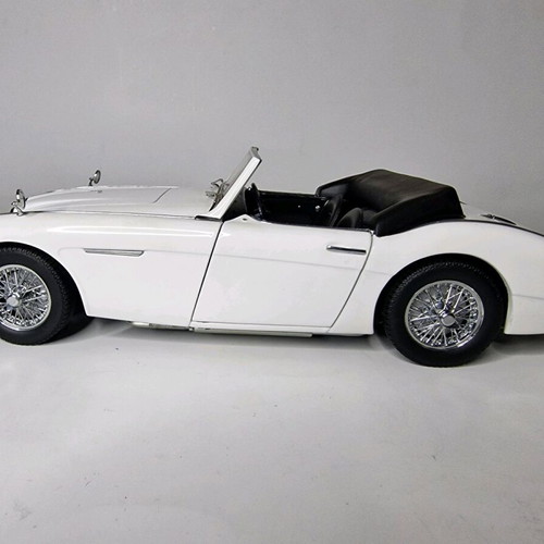 Metal model AUTOART Millennium Jaguar Ctype-2 1:18 new