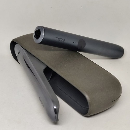 IQOS ILUMA device Pebble Grey like new with charging cable
