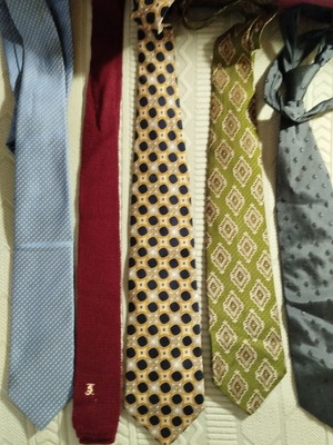 Ties set of 5 like new, including knitted and silk