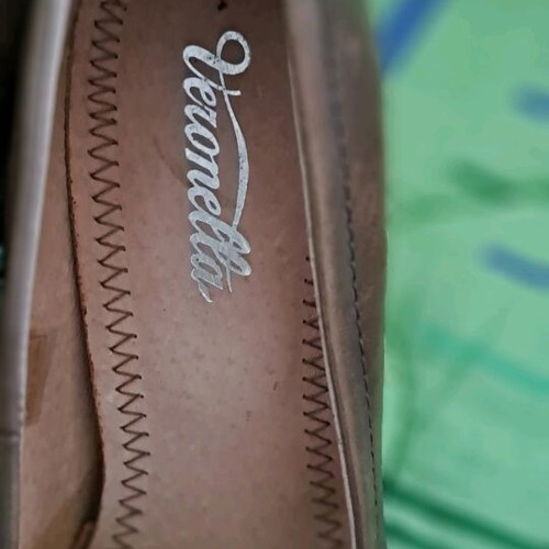 Brown pumps size 36 like new