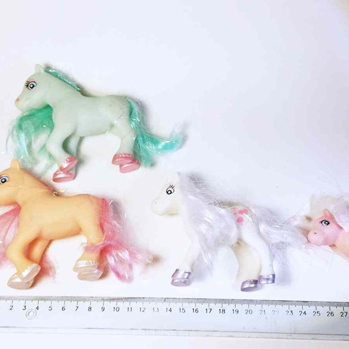 Plastic pony horses used, set