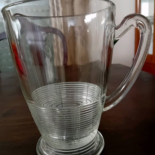 Large vintage glass water pitcher like new