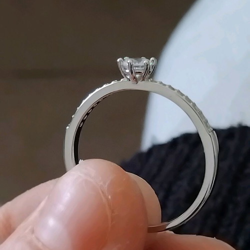 Silver zirconia ring size 9 new