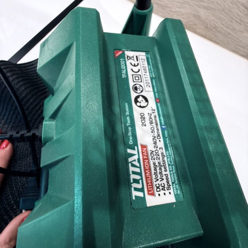 Total fan with dust on blades